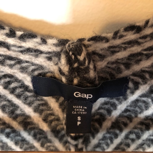 Gap 100% lambswool wrap sweater - Picture 3 of 4